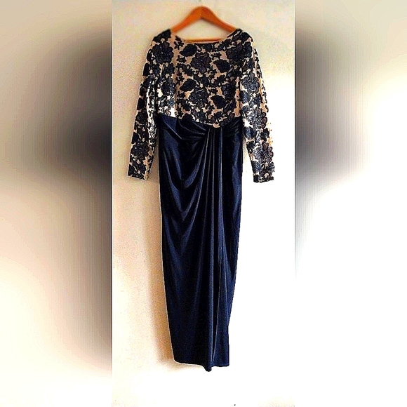 Ralph Lauren Dresses & Skirts - Ralph Lauren Beautiful Long Dredd